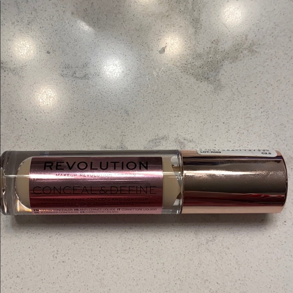 Makeup Revolution Conceal and Define
